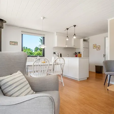 בית נופש Dorit - 900m From The Sea By Interhome Bøtø By